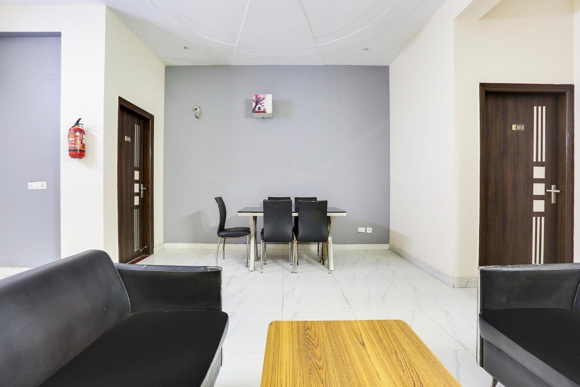Hotel Super Collection O Sector 45 Near Huda Metro Station Gurgaon