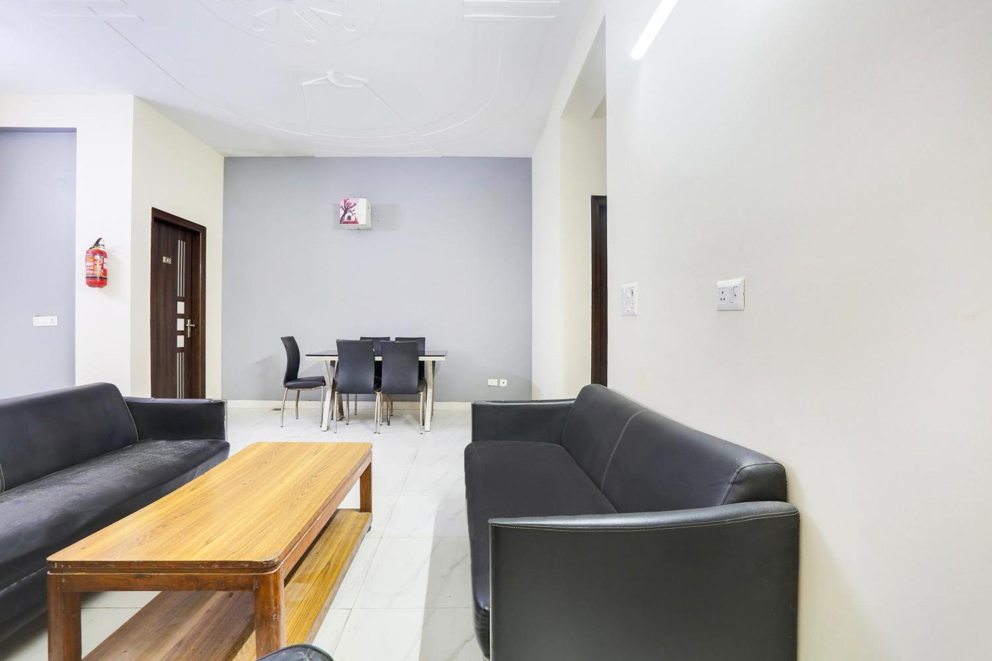 Super Collection O Sector 45 Near Huda Metro Station Hotel 4*