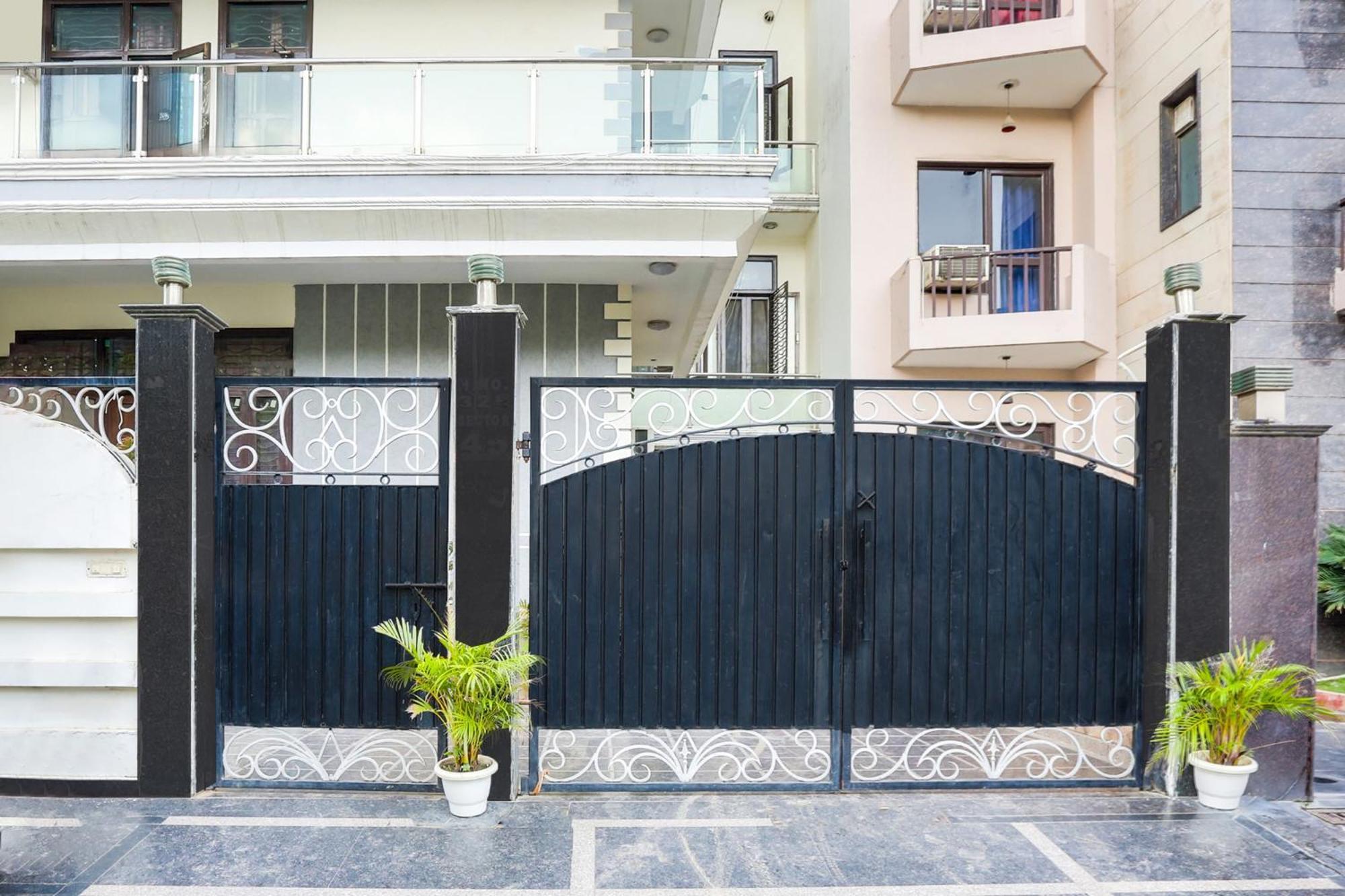 Hotel Super Collection O Sector 45 Near Huda Metro Station