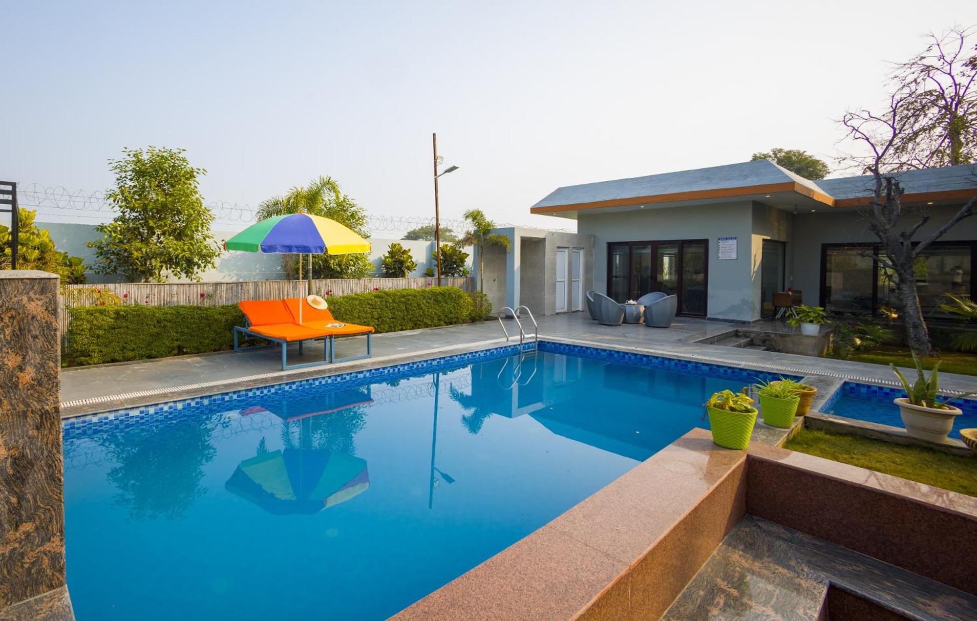 Villa Elivaas Aarul 4 Bhk With Pvt Pool, Gazebo & Game Zone