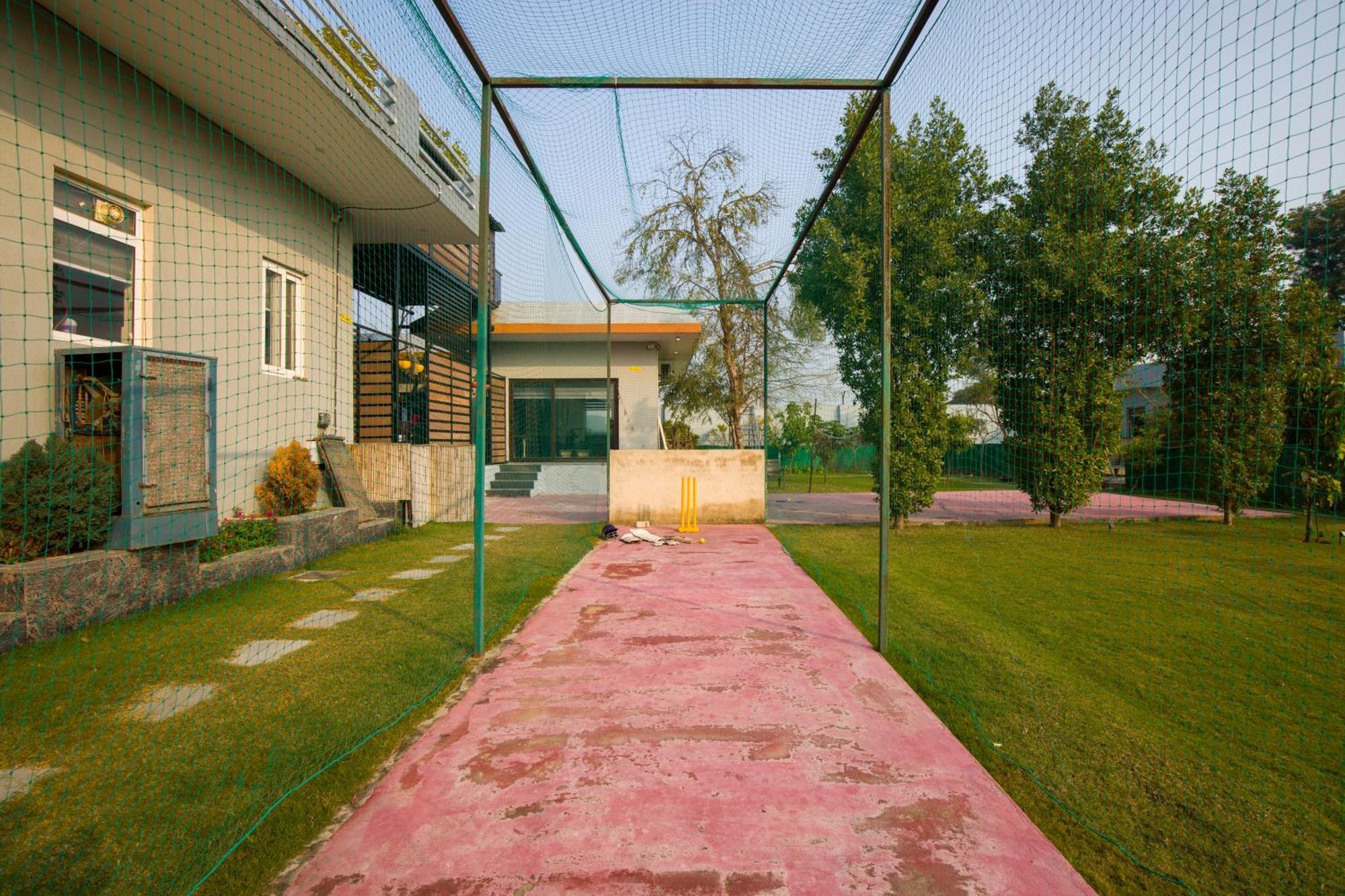 Elivaas Aarul 4 Bhk With Pvt Pool, Gazebo & Game Zone Villa *