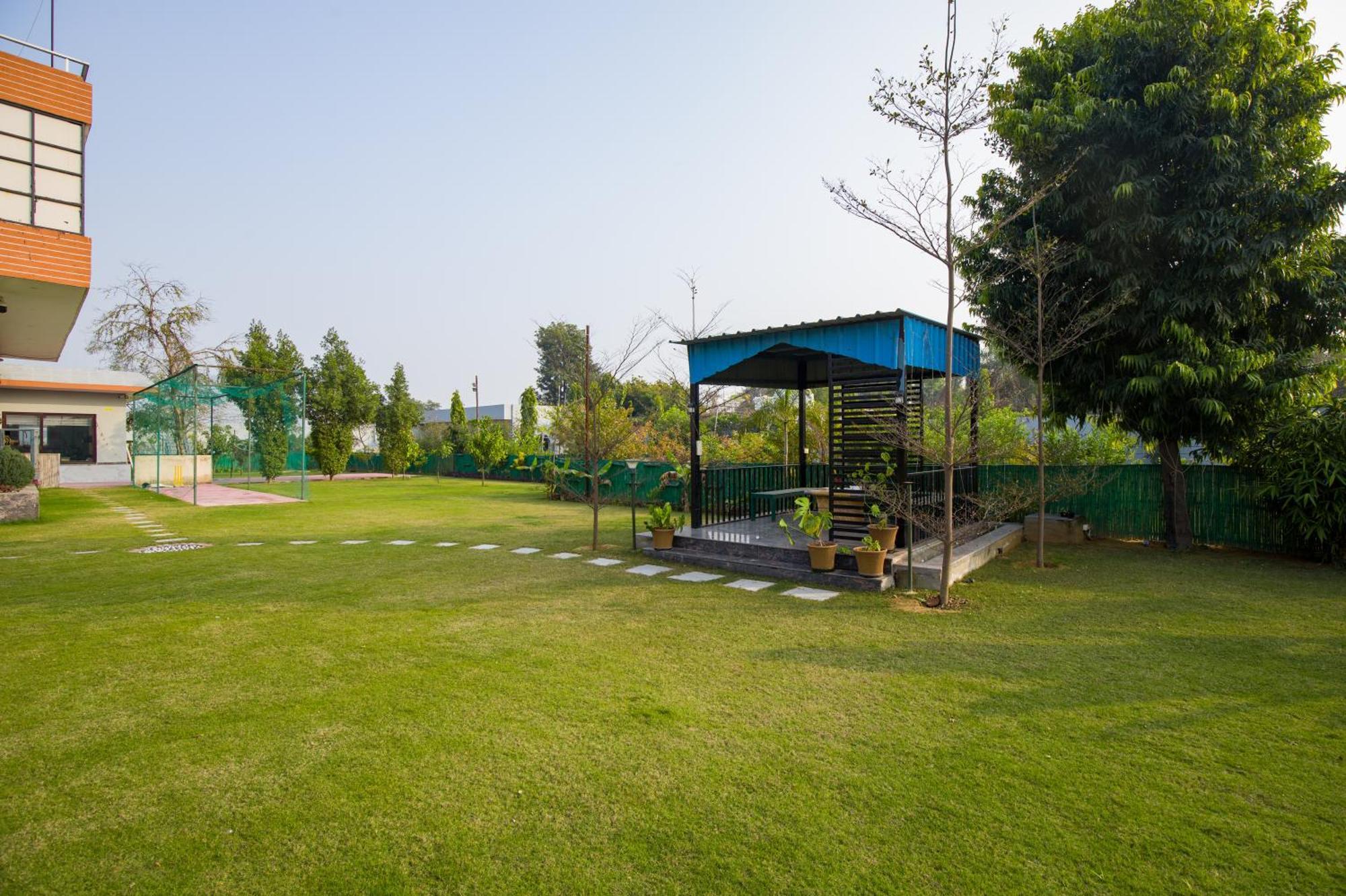 Elivaas Aarul 4 Bhk With Pvt Pool, Gazebo & Game Zone *