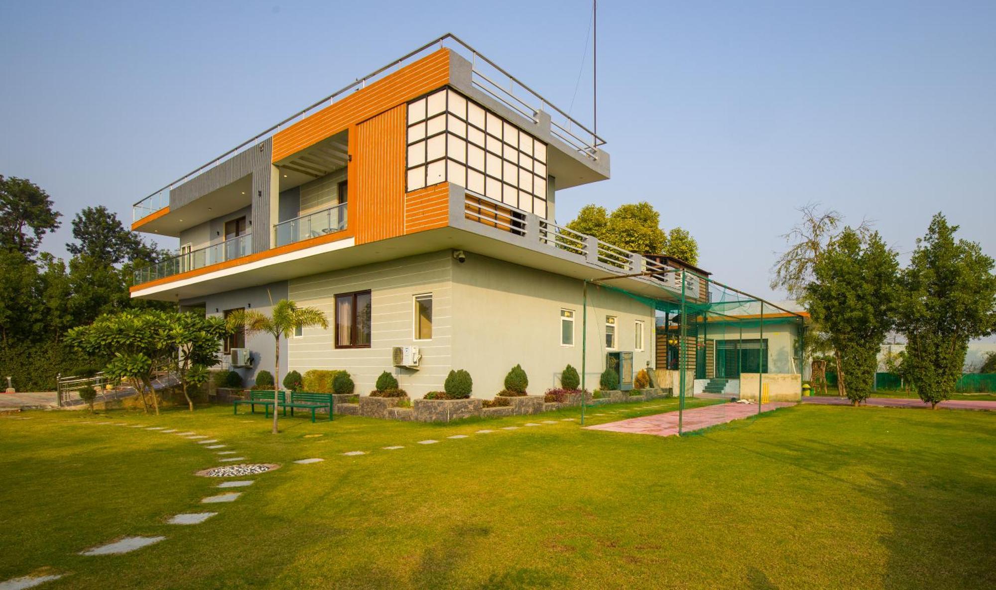 Villa Elivaas Aarul 4 Bhk With Pvt Pool, Gazebo & Game Zone *