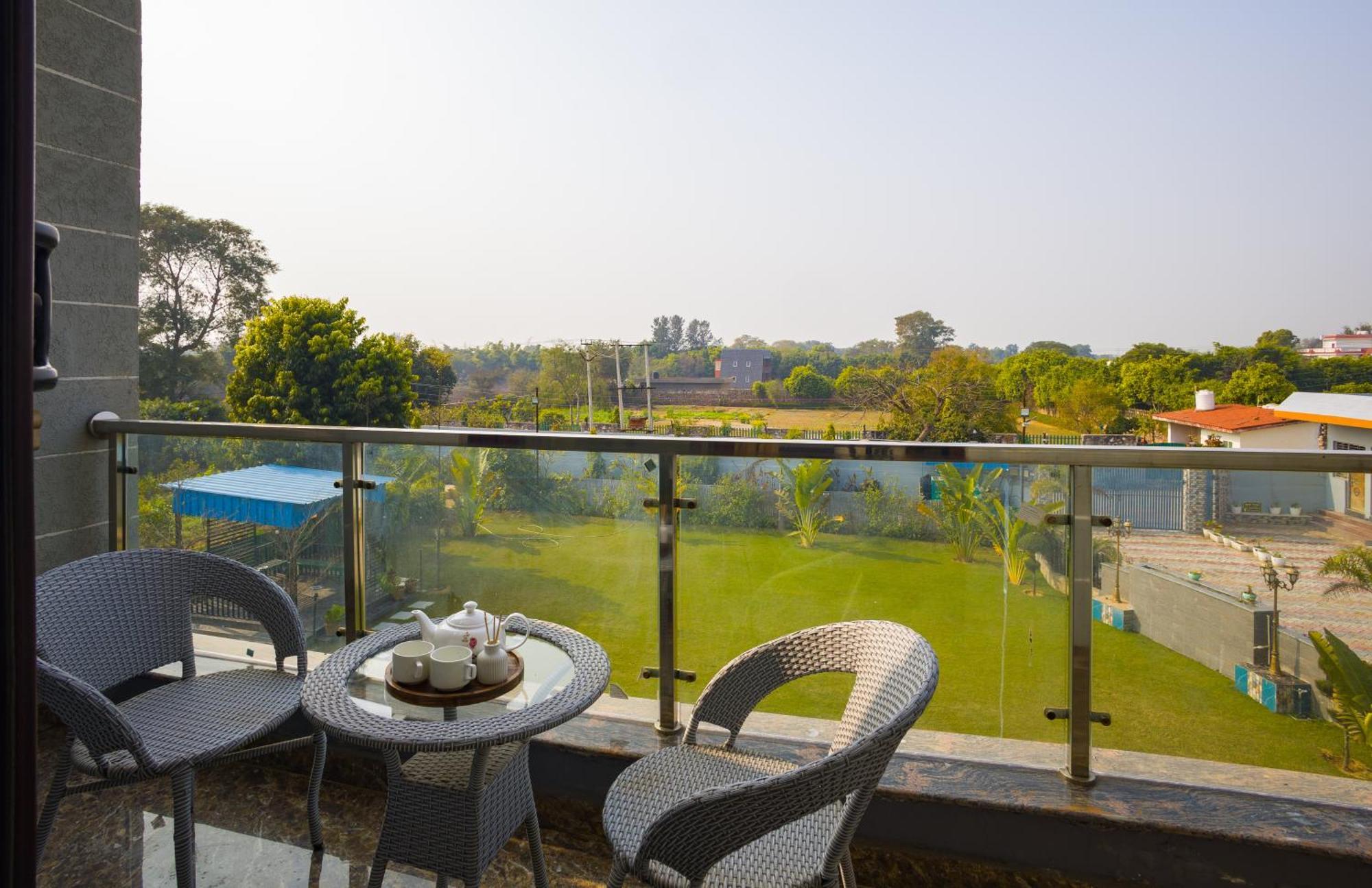 Elivaas Aarul 4 Bhk With Pvt Pool, Gazebo & Game Zone Villa *