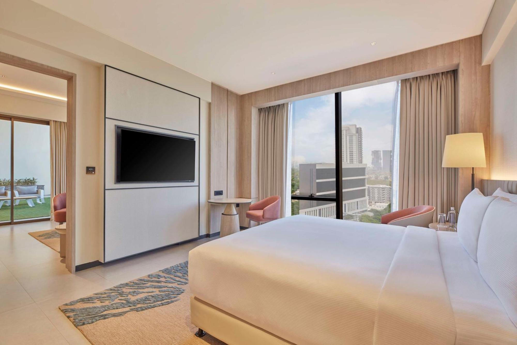 Hotel Hilton Gurugram Baani Centre Gurgaon
