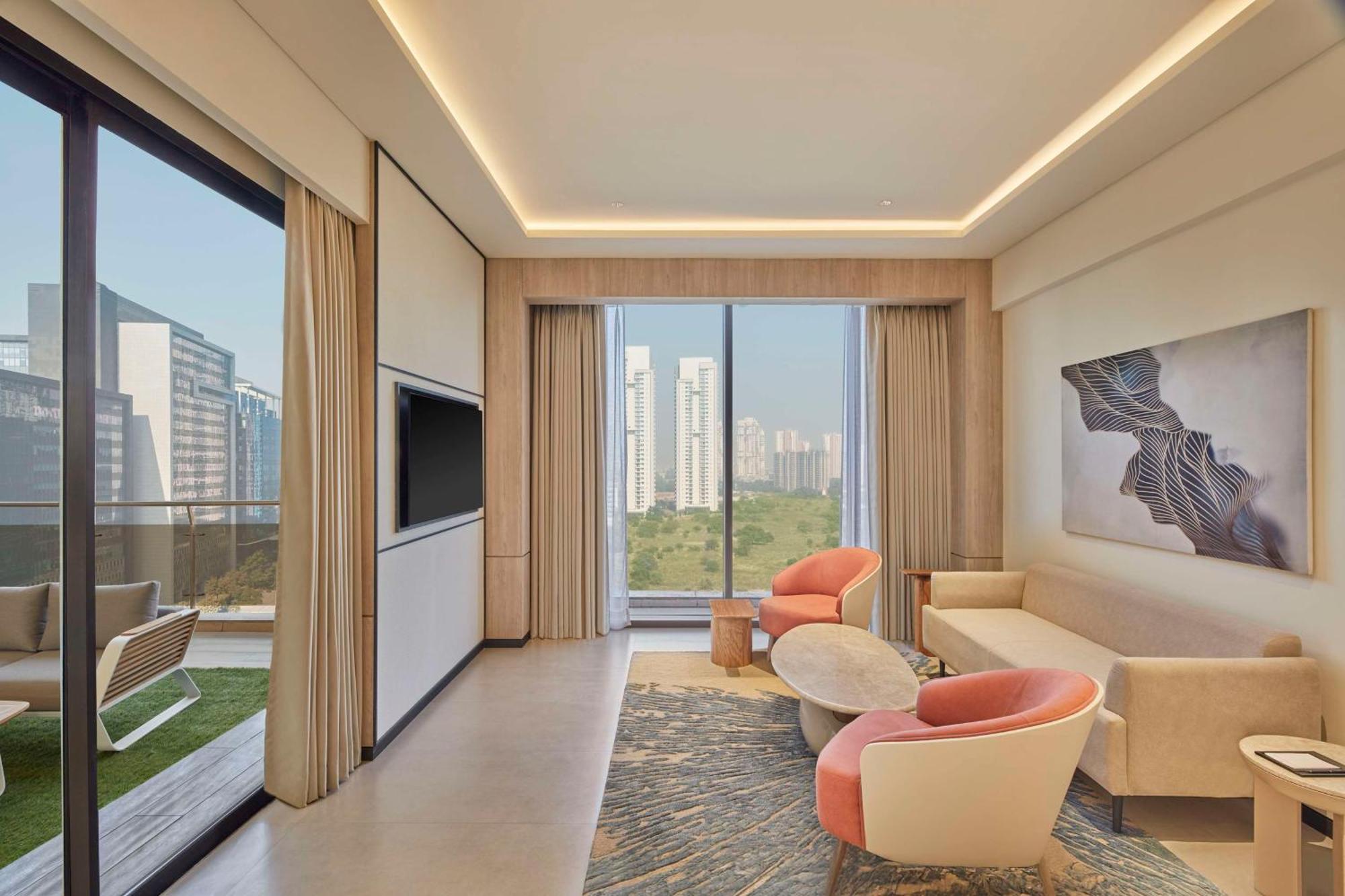 Hotel Hilton Gurugram Baani Centre