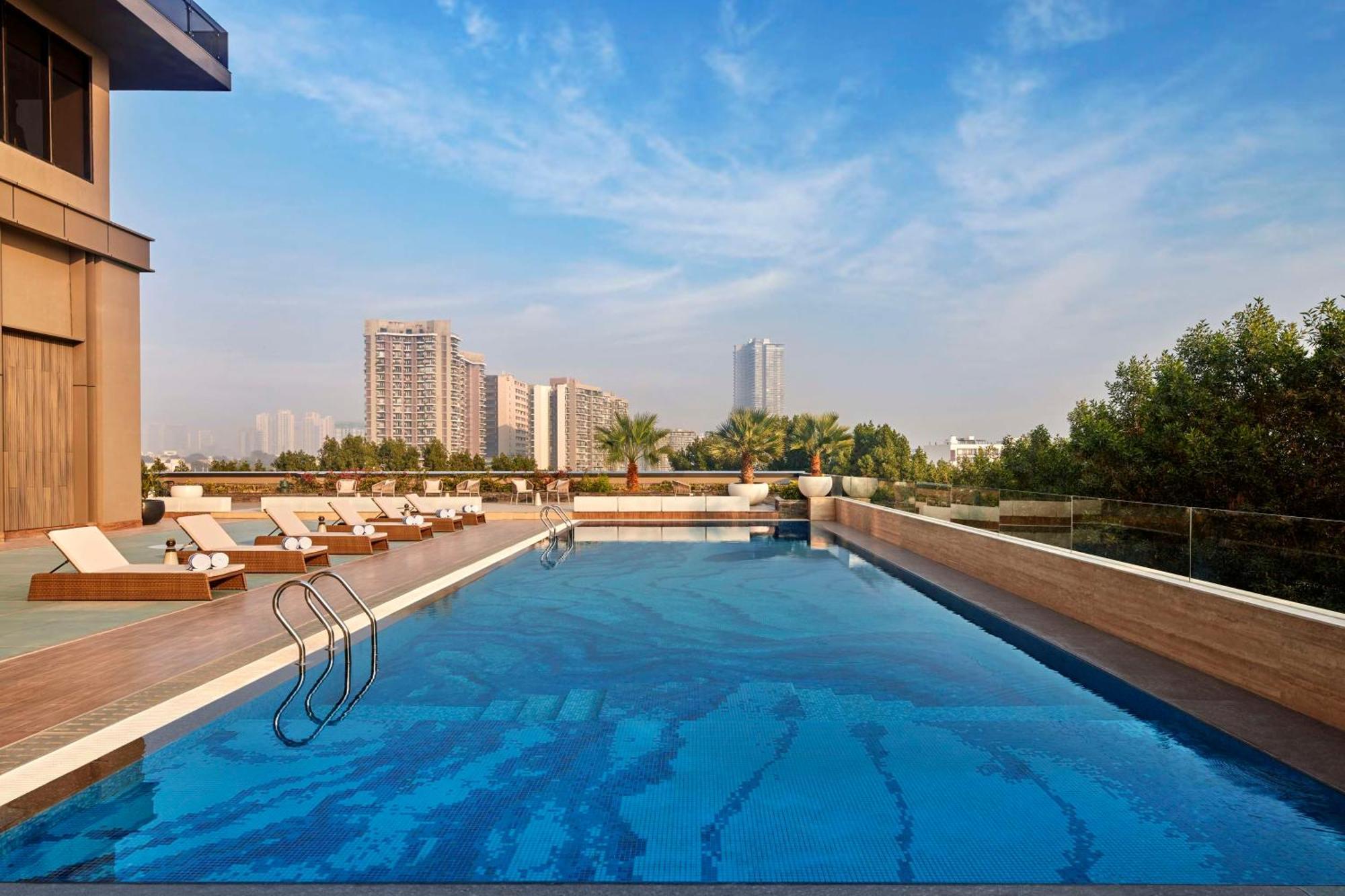 Hilton Gurugram Baani Centre Hotel 5*