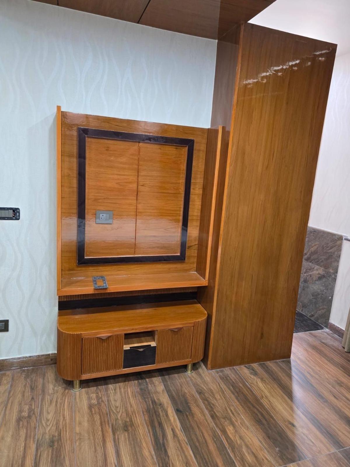 Platinum Palace Near Medanta Hospital Sector38 3* Gurgaon