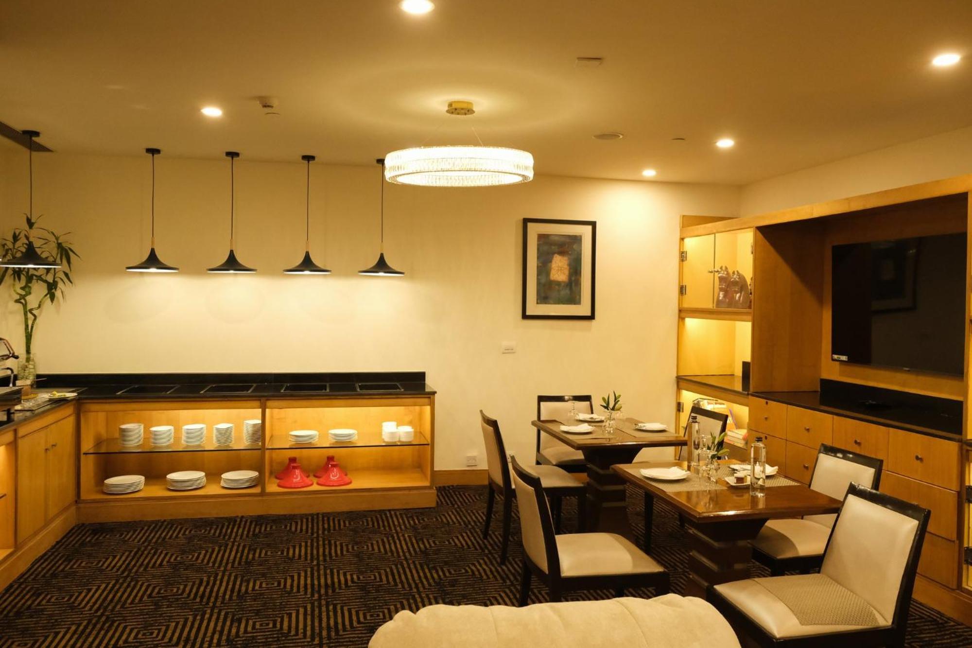 Hotel Crowne Plaza Today Gurugram By Ihg 5*
