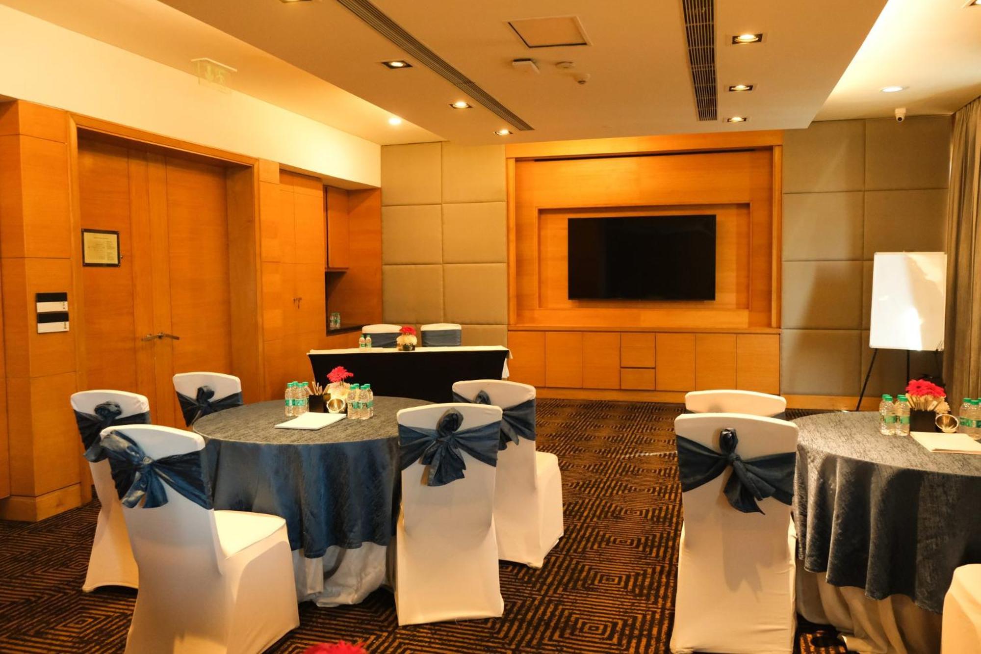Crowne Plaza Today Gurugram By Ihg 5* Gurgaon