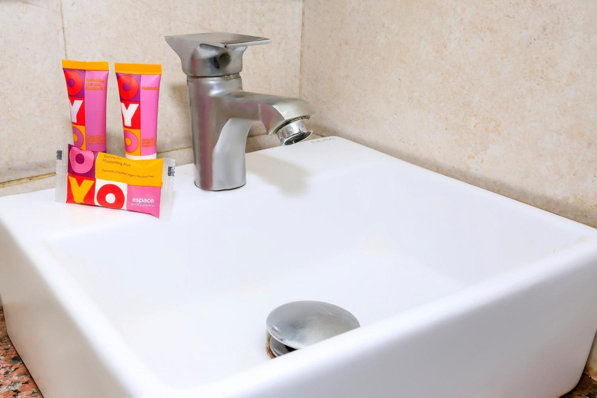 Collection O Royal Suits Hotel Gurgaon