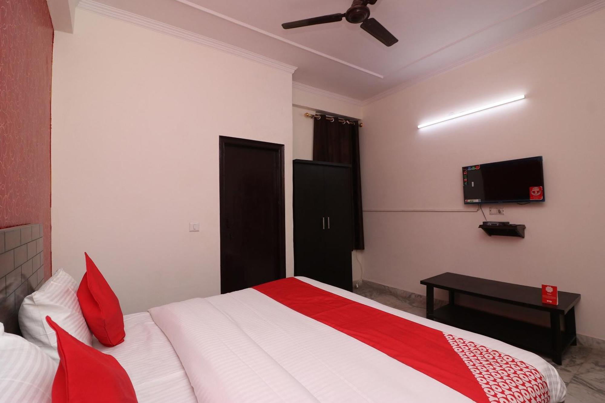 Collection O Delta Square Hotel