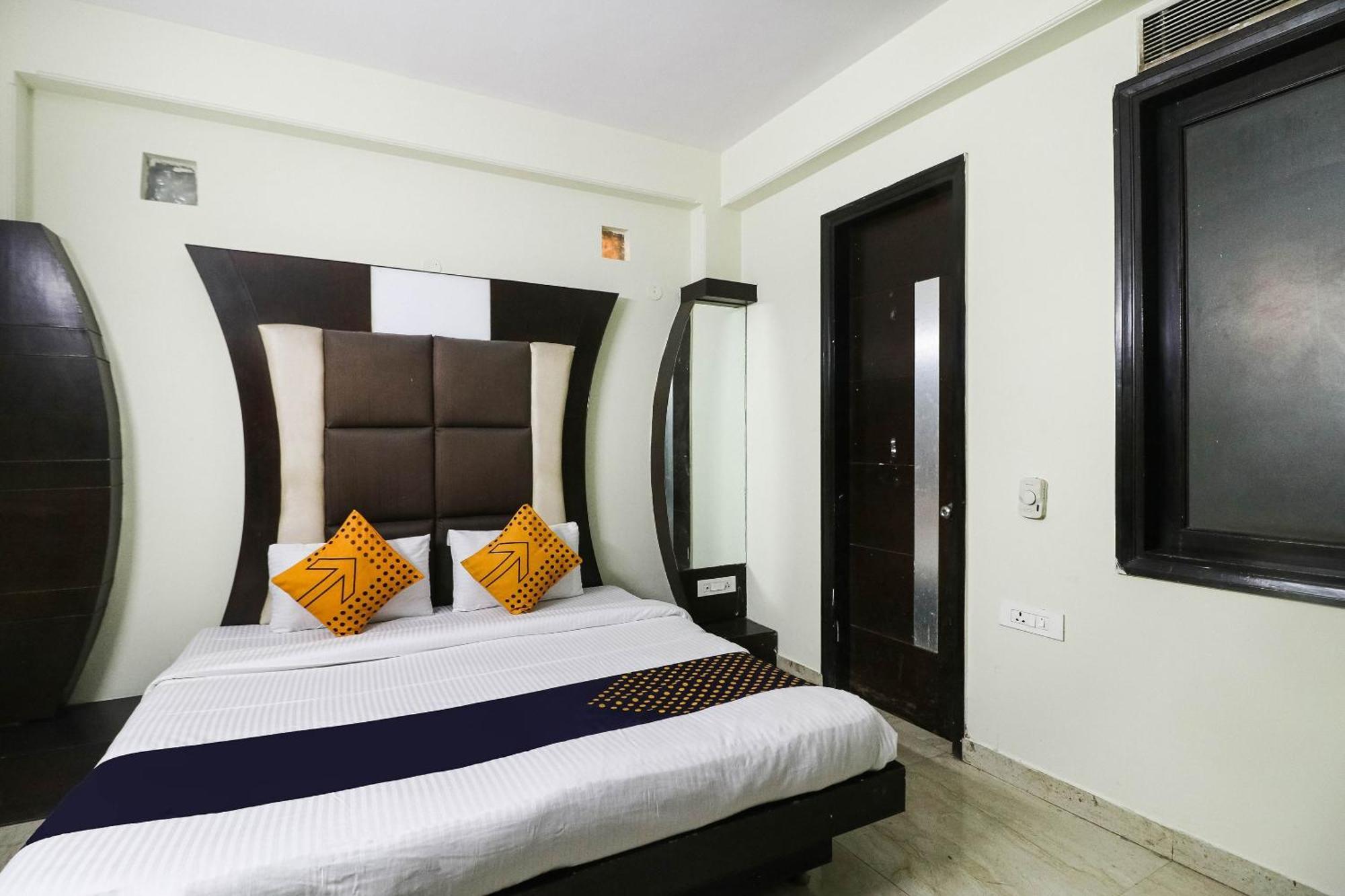 Hotel Spot On Grace Near Star Mall Gurgaon