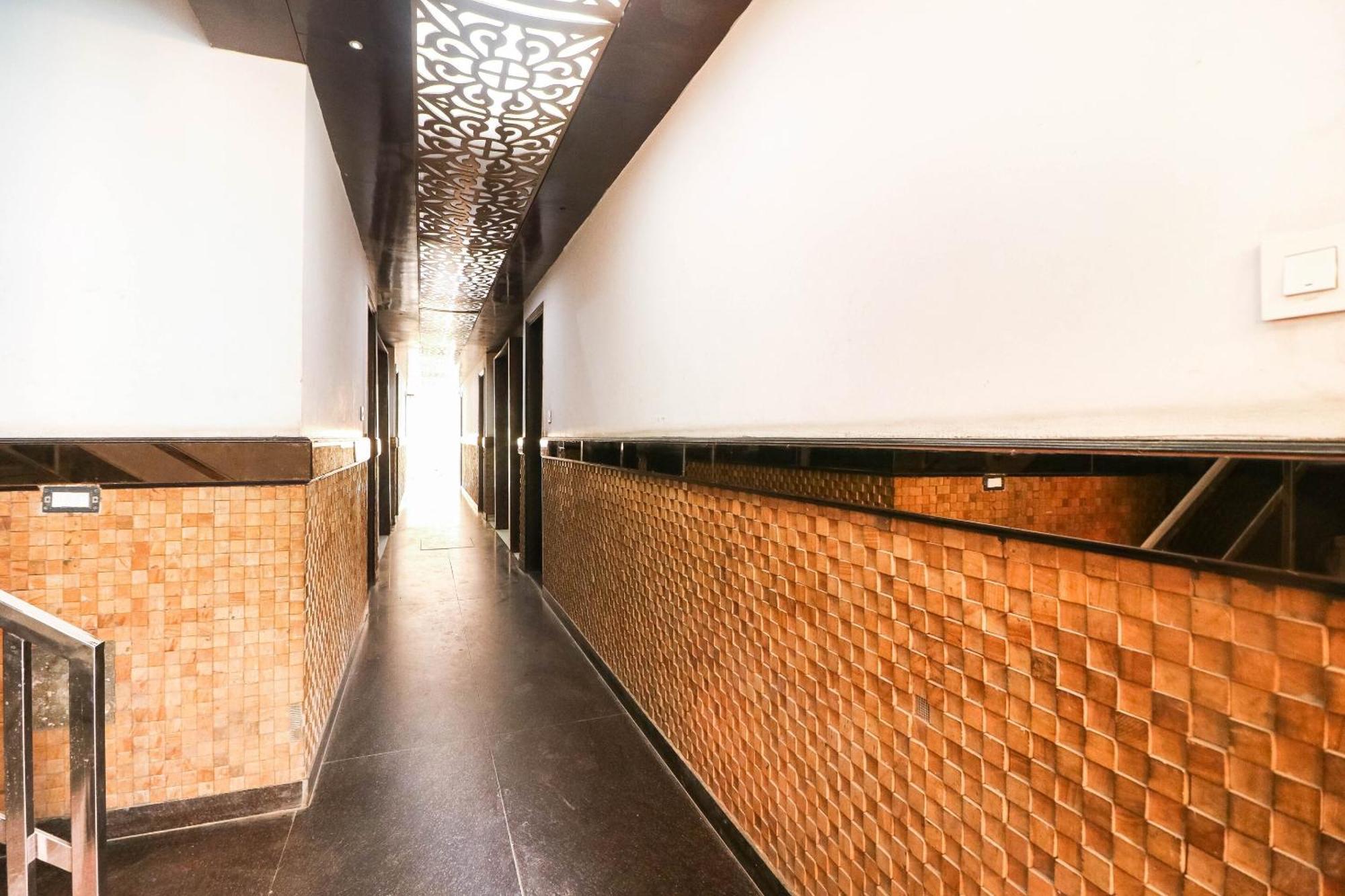 Hotel Spot On Grace Near Star Mall Gurgaon