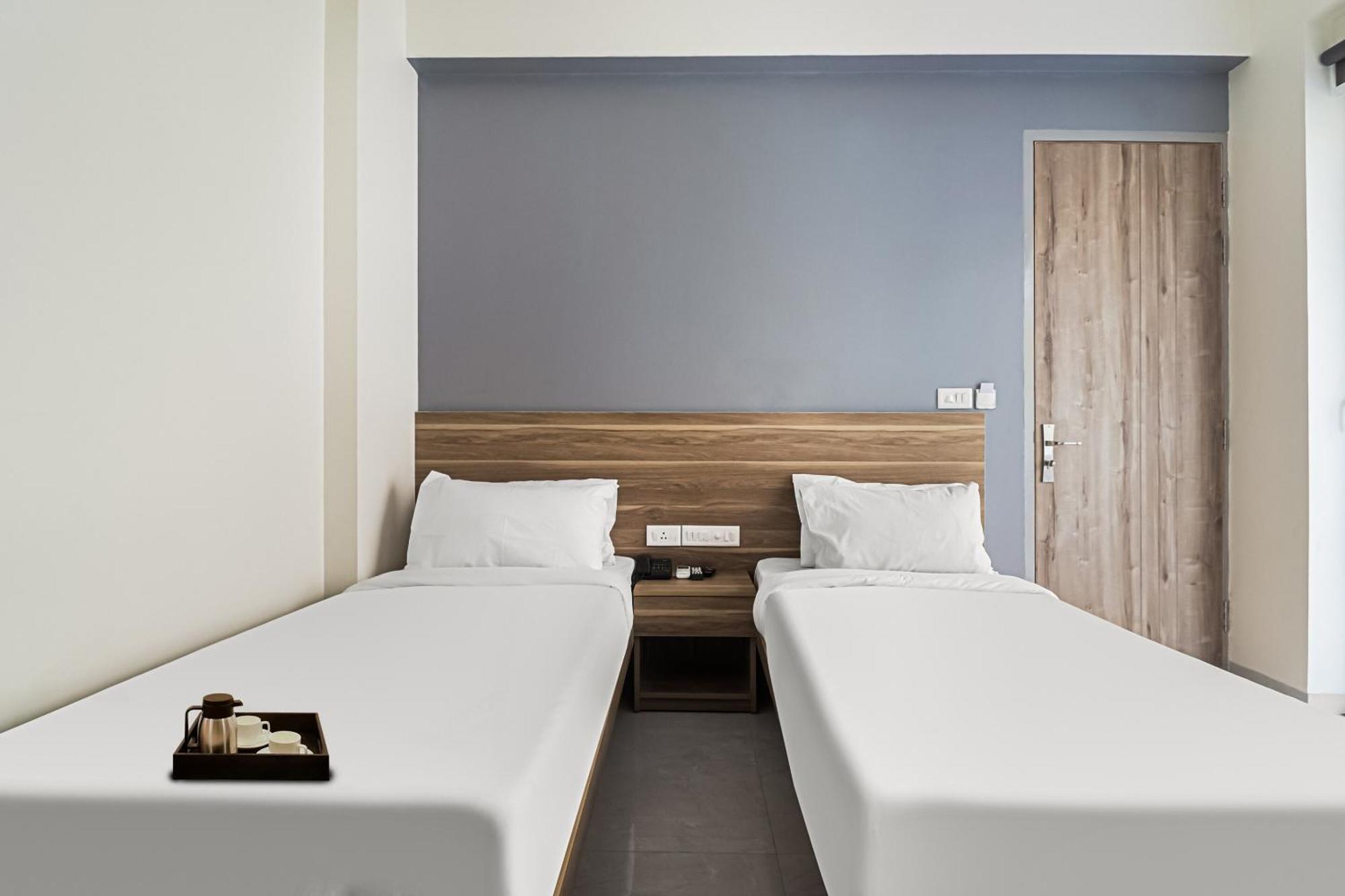Hotel Townhouse Infinity Near Appu Ghar