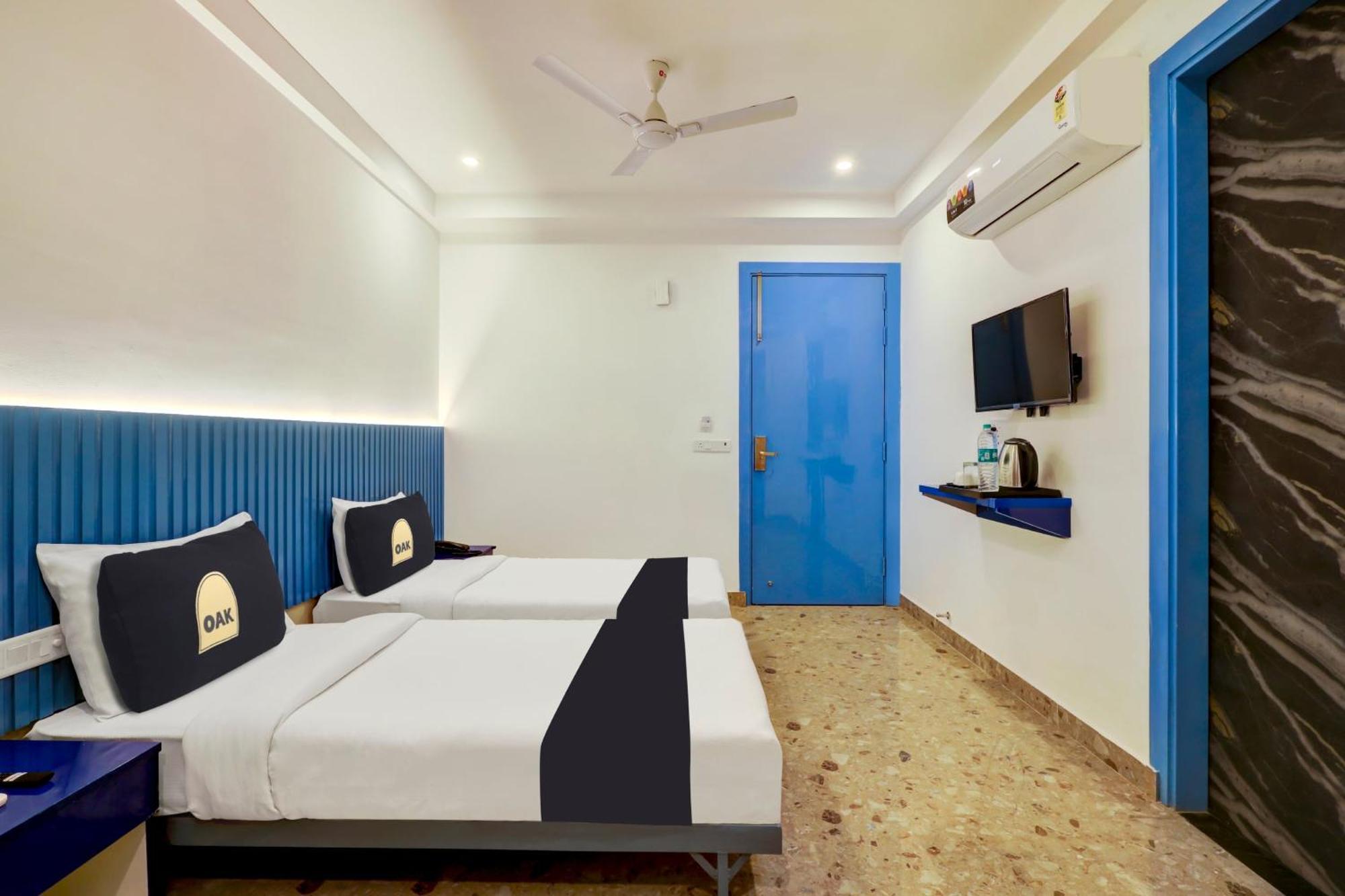 Townhouse Oak Elite Golf 3* Gurgaon