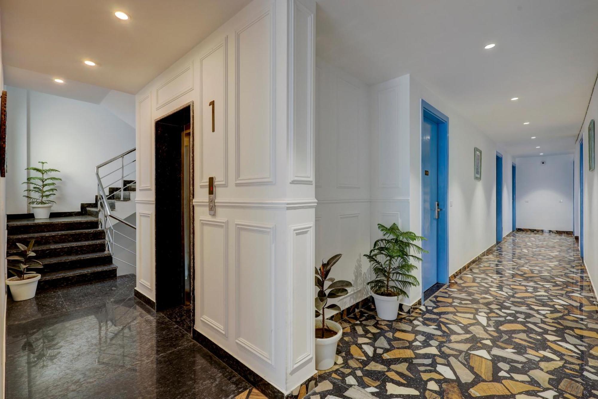 Townhouse Oak Elite Golf Hotel