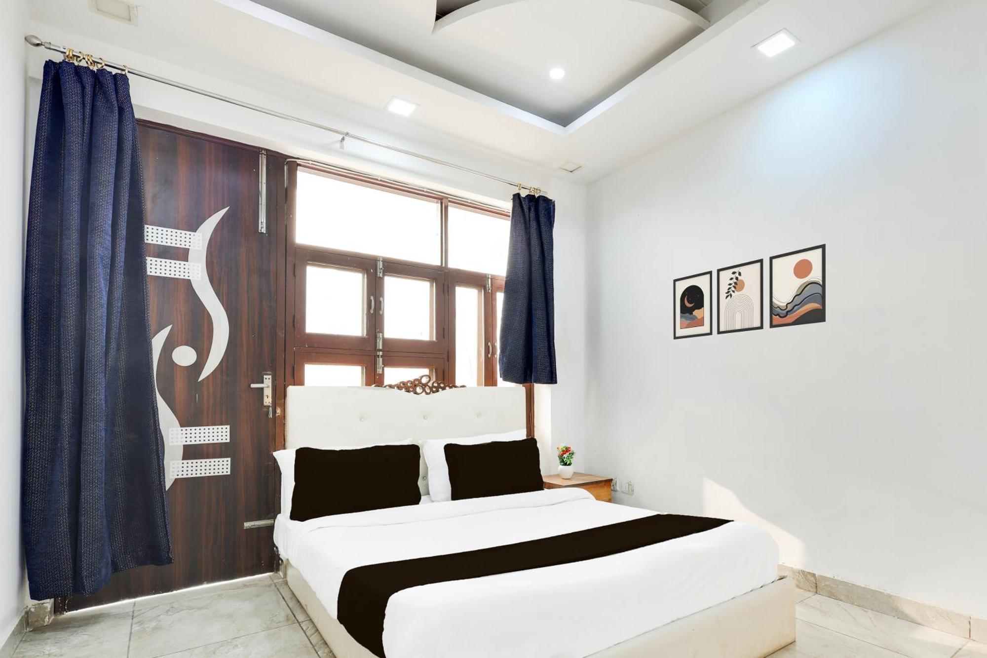 Hotel O Circle Residency