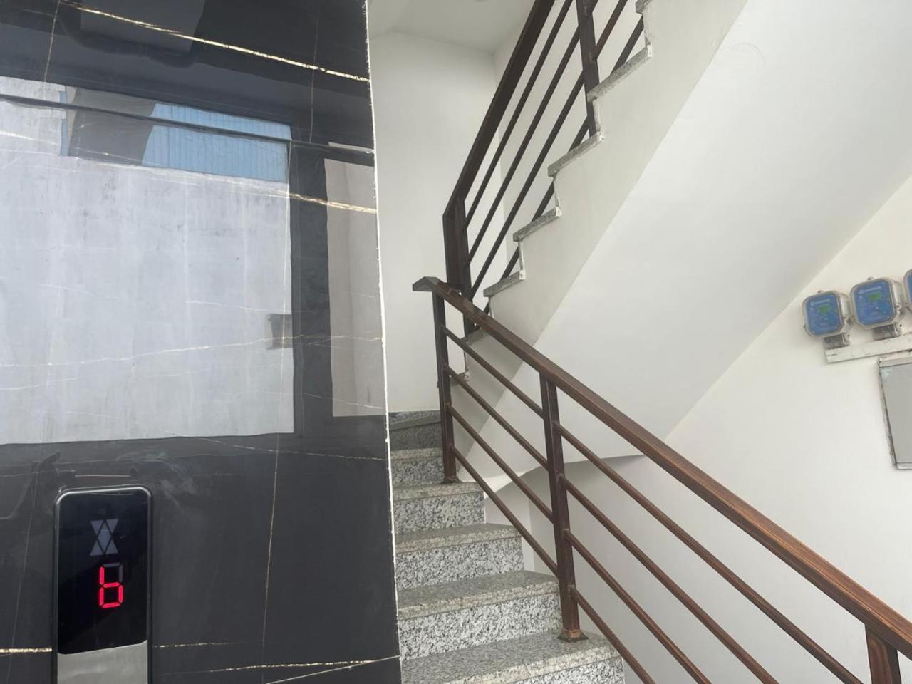 Qcent Premier Hotel