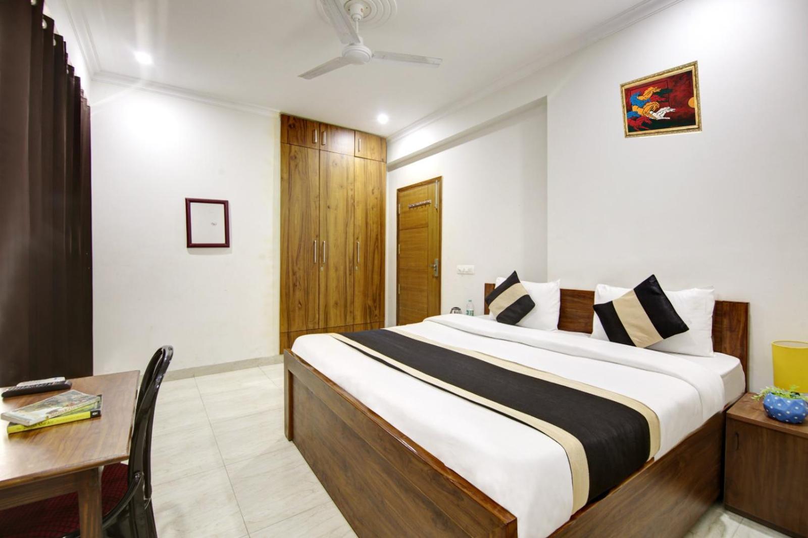 Vibe Blu -gurgaon Hotel 3*
