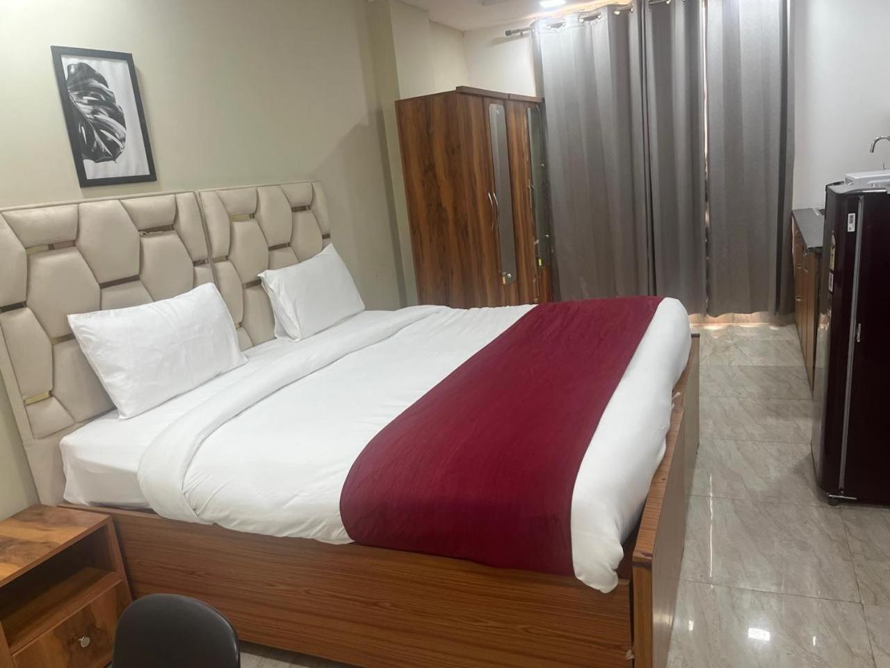 Qcent Premier 4* Gurgaon
