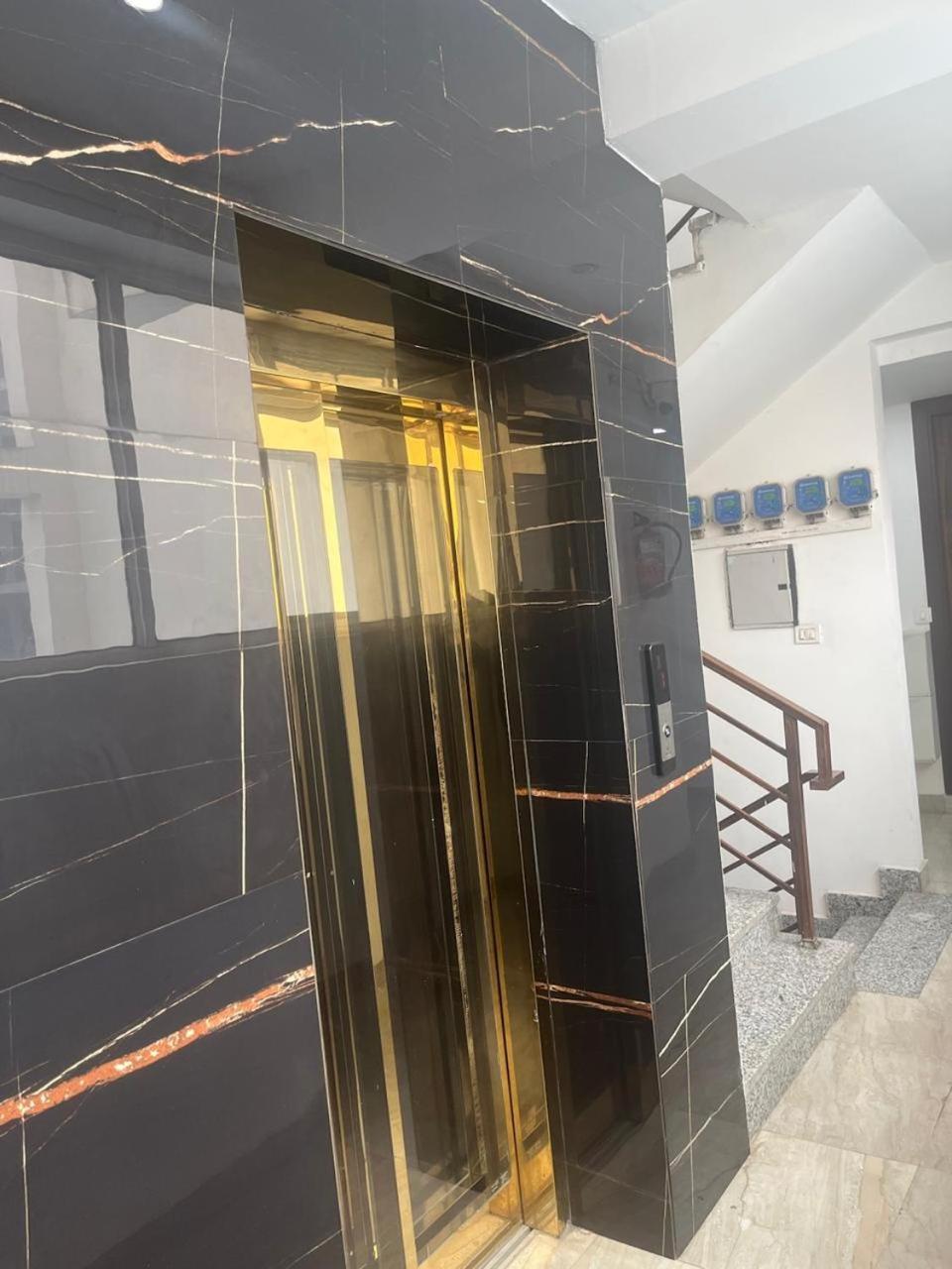 Qcent Premier Hotel Gurgaon