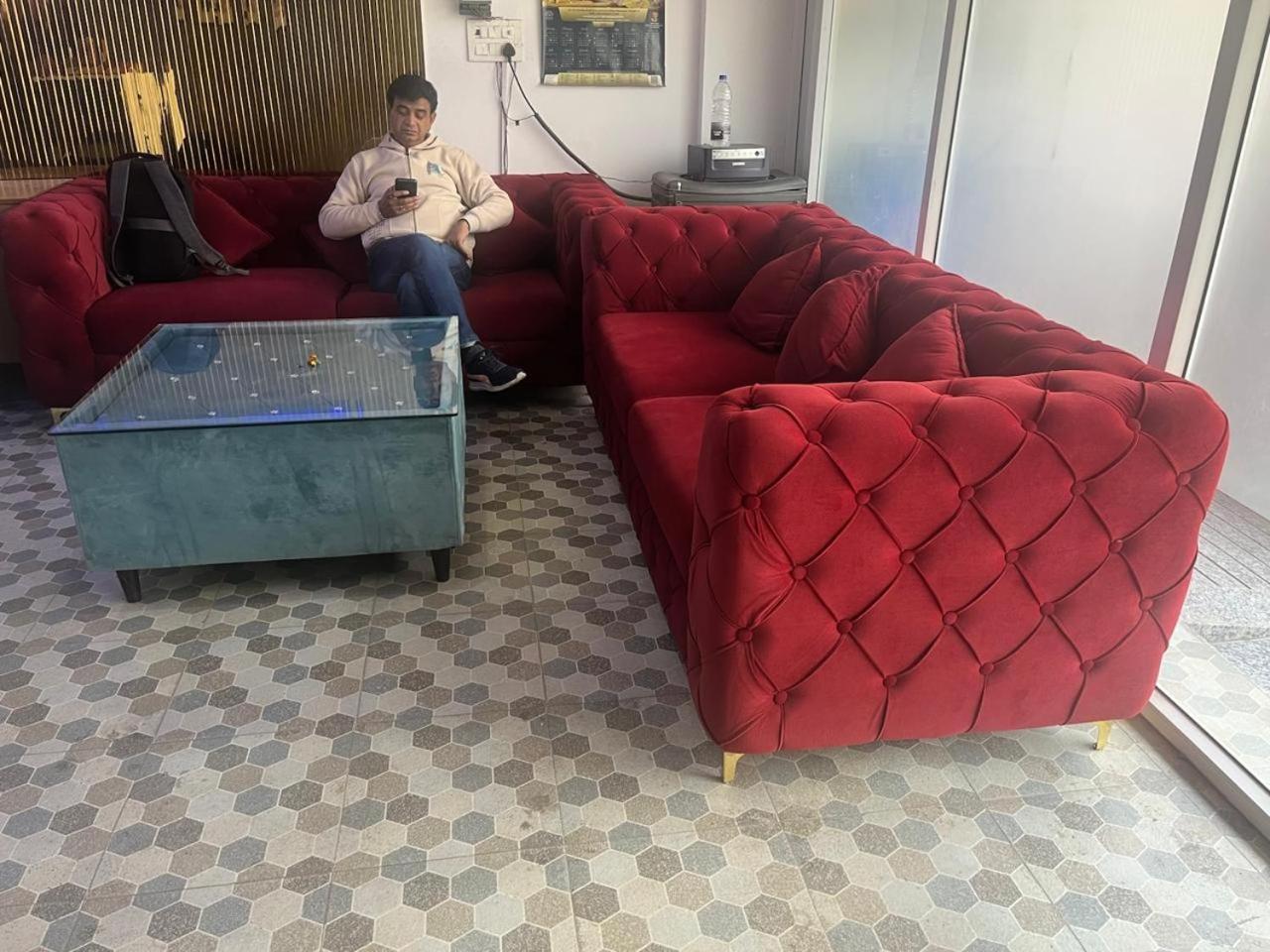 Qcent Premier Hotel Gurgaon