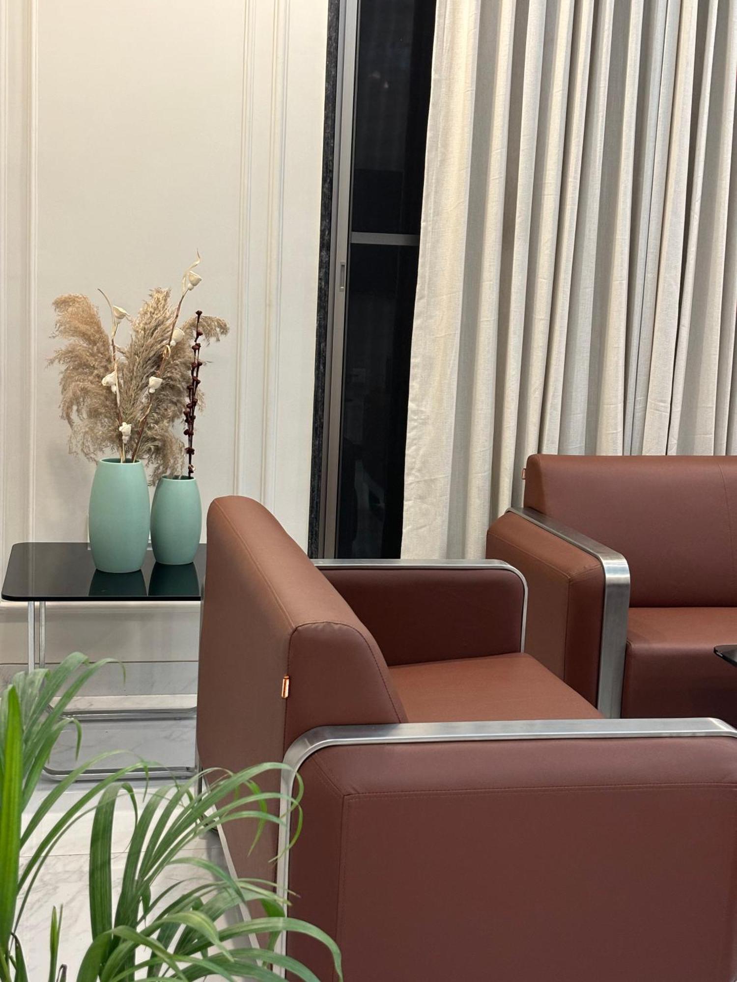 Hotel Escape And Serviced Gurgaon