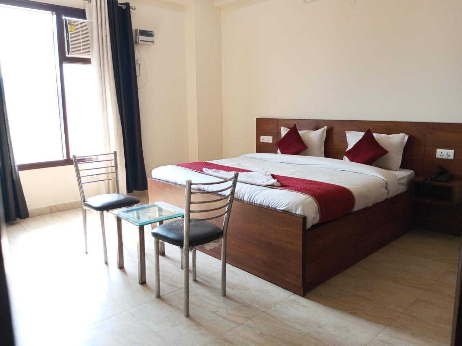 80p Star Corporate Hotel Gurgaon