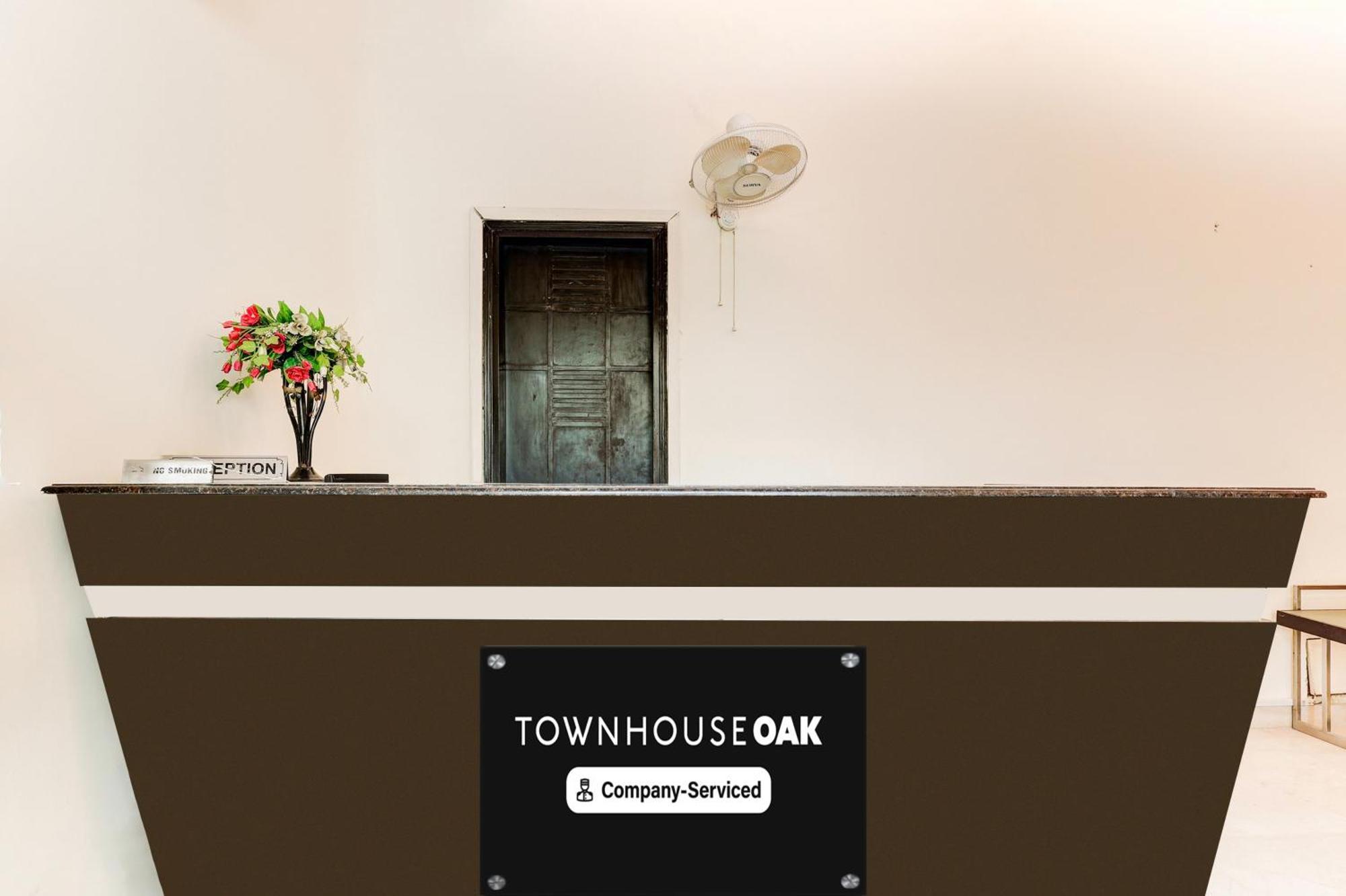 Super Townhouse Oak Sector 25 Hotel 3*