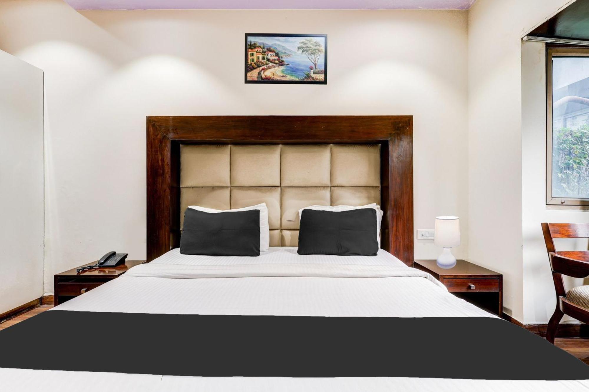 Super Townhouse Oak Sector 25