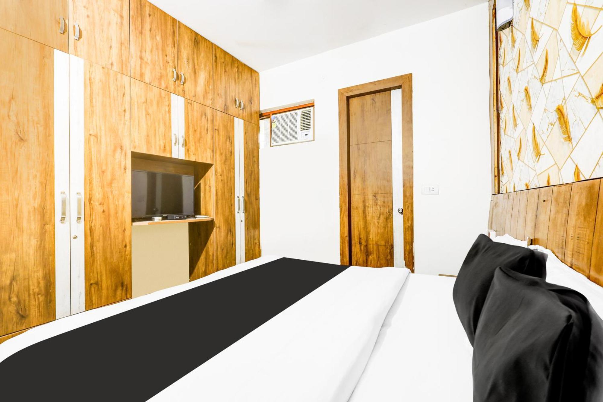Super O Sector 52 Hotel 4*