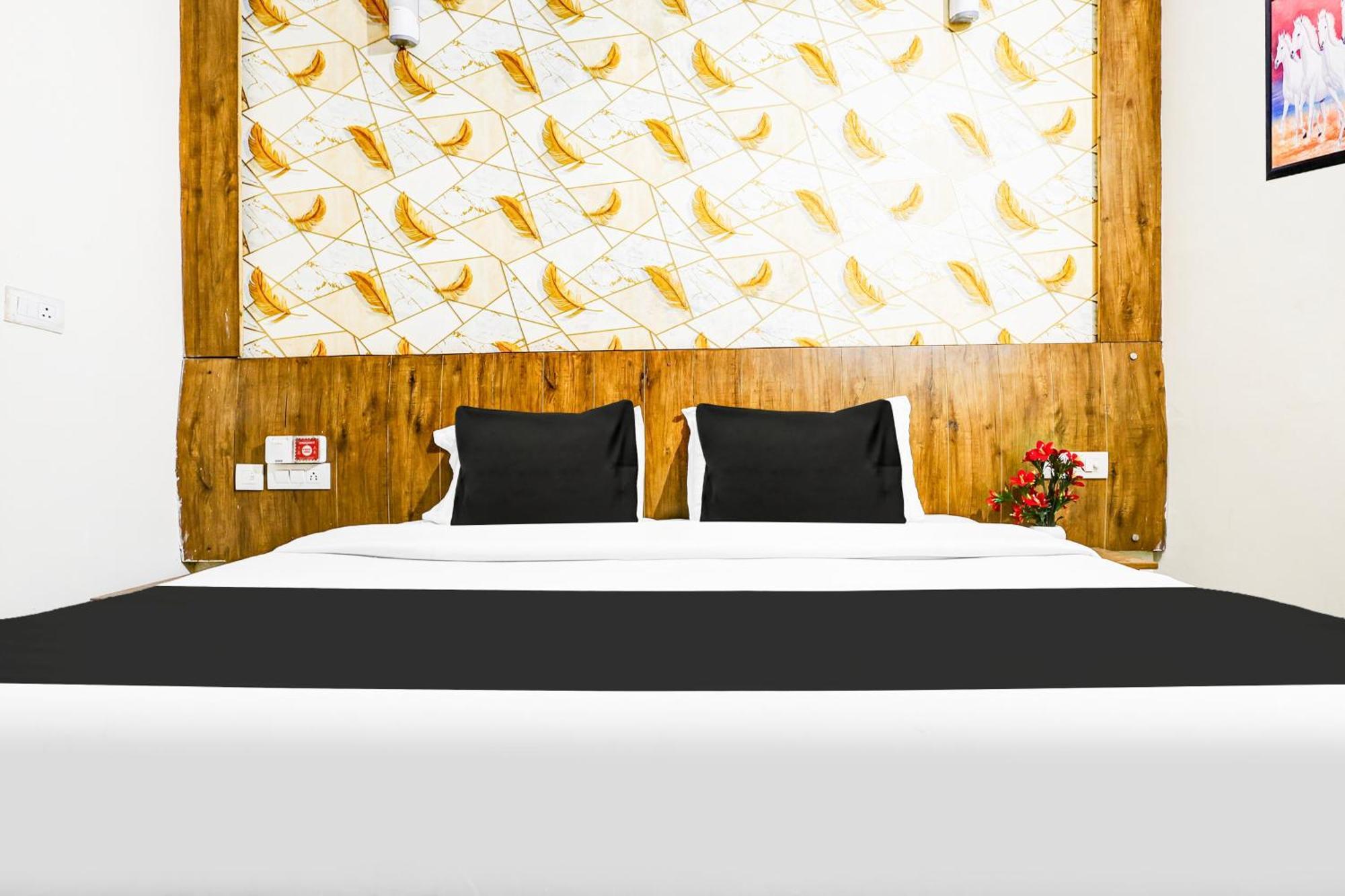 Hotel Super O Sector 52 4*