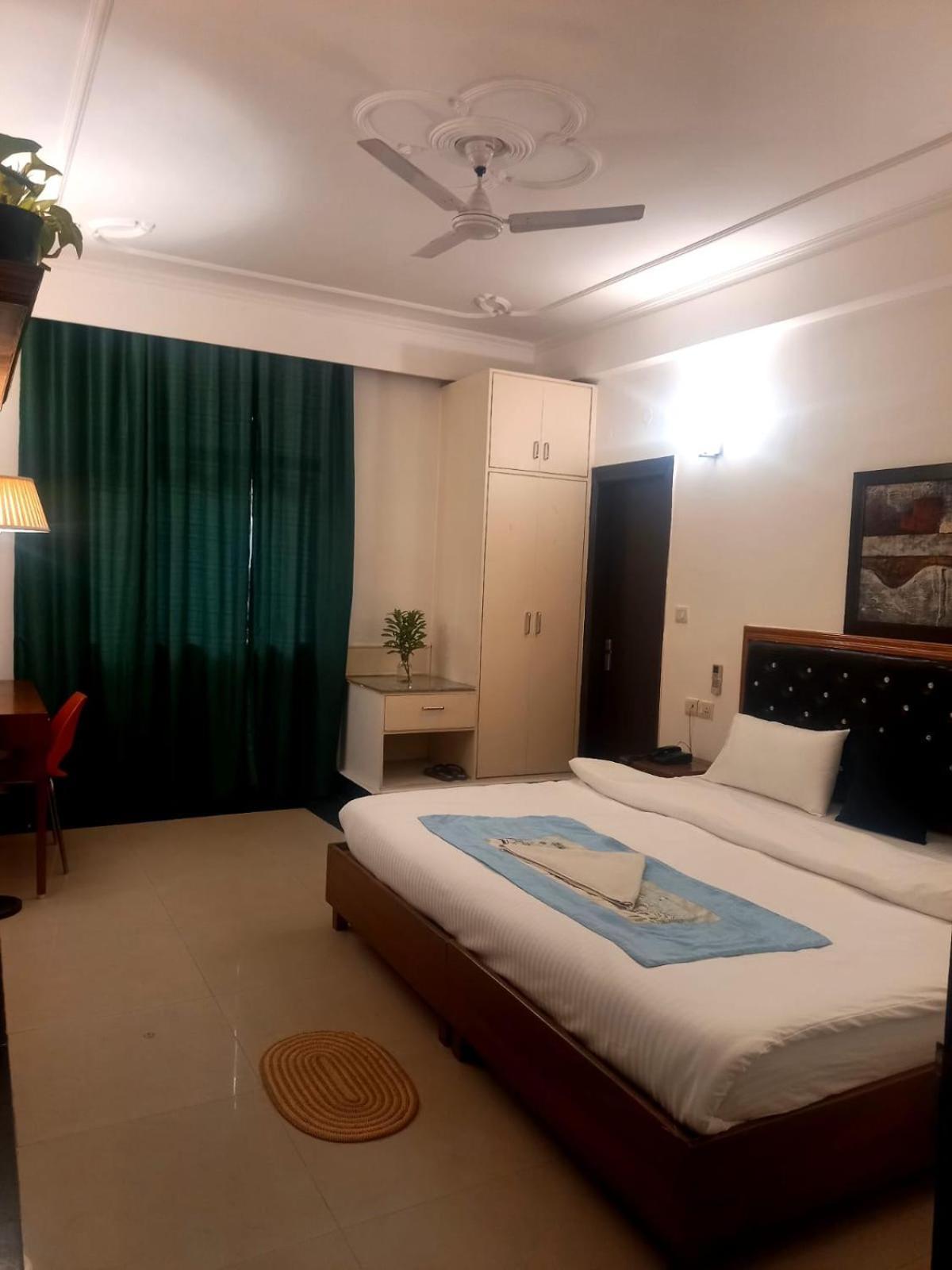 Jdm Residency Guest house Gurgaon