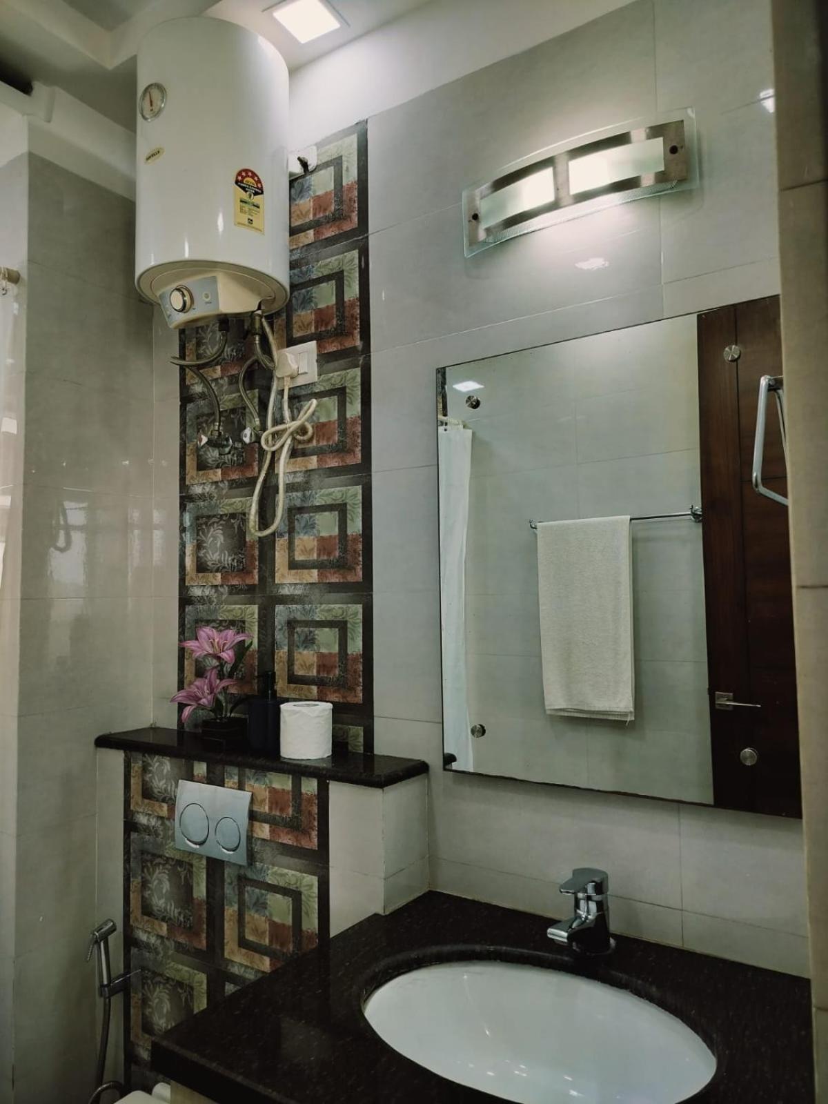 Apartment Luxury Living Expert Fully Furnished Gurgaon