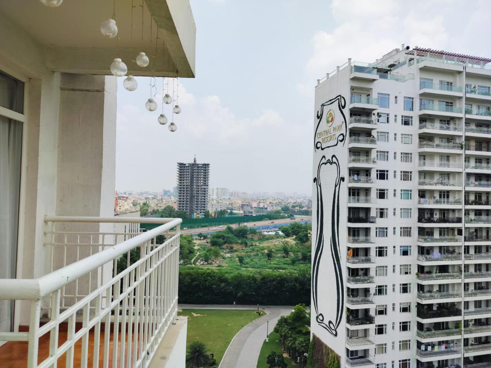 Luxury Living Expert Fully Furnished * Gurgaon