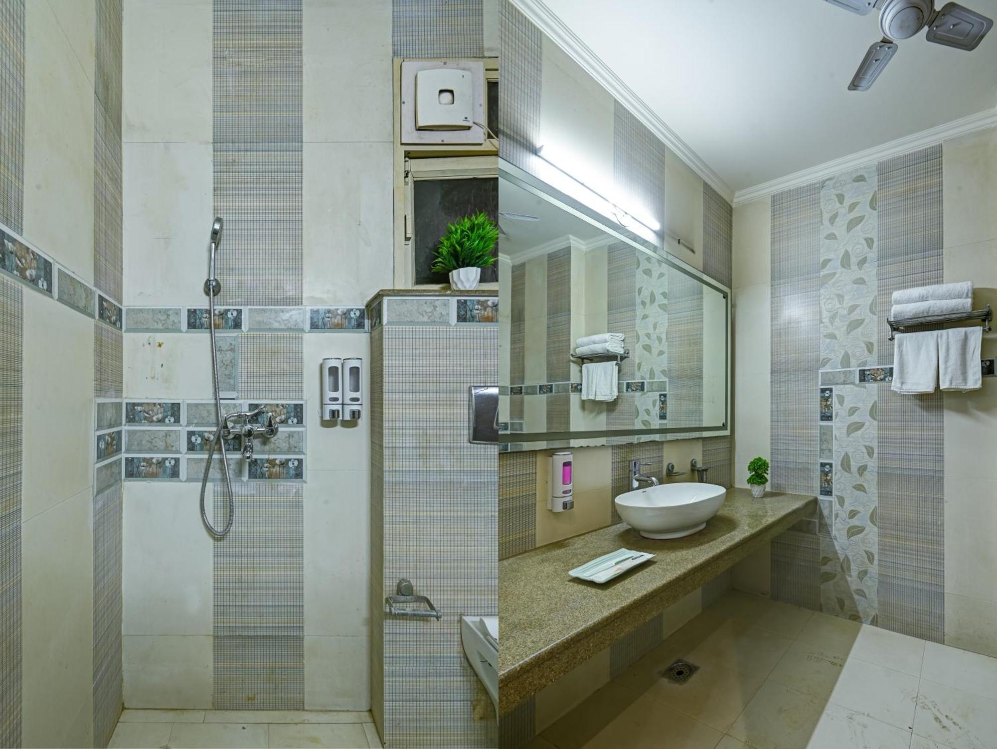 Hotel Nexhub - Unitech Cyber Park 3*