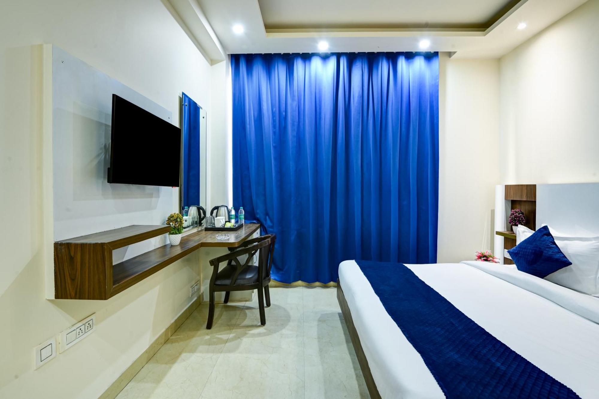 Hotel Nexhub - Unitech Cyber Park 3*