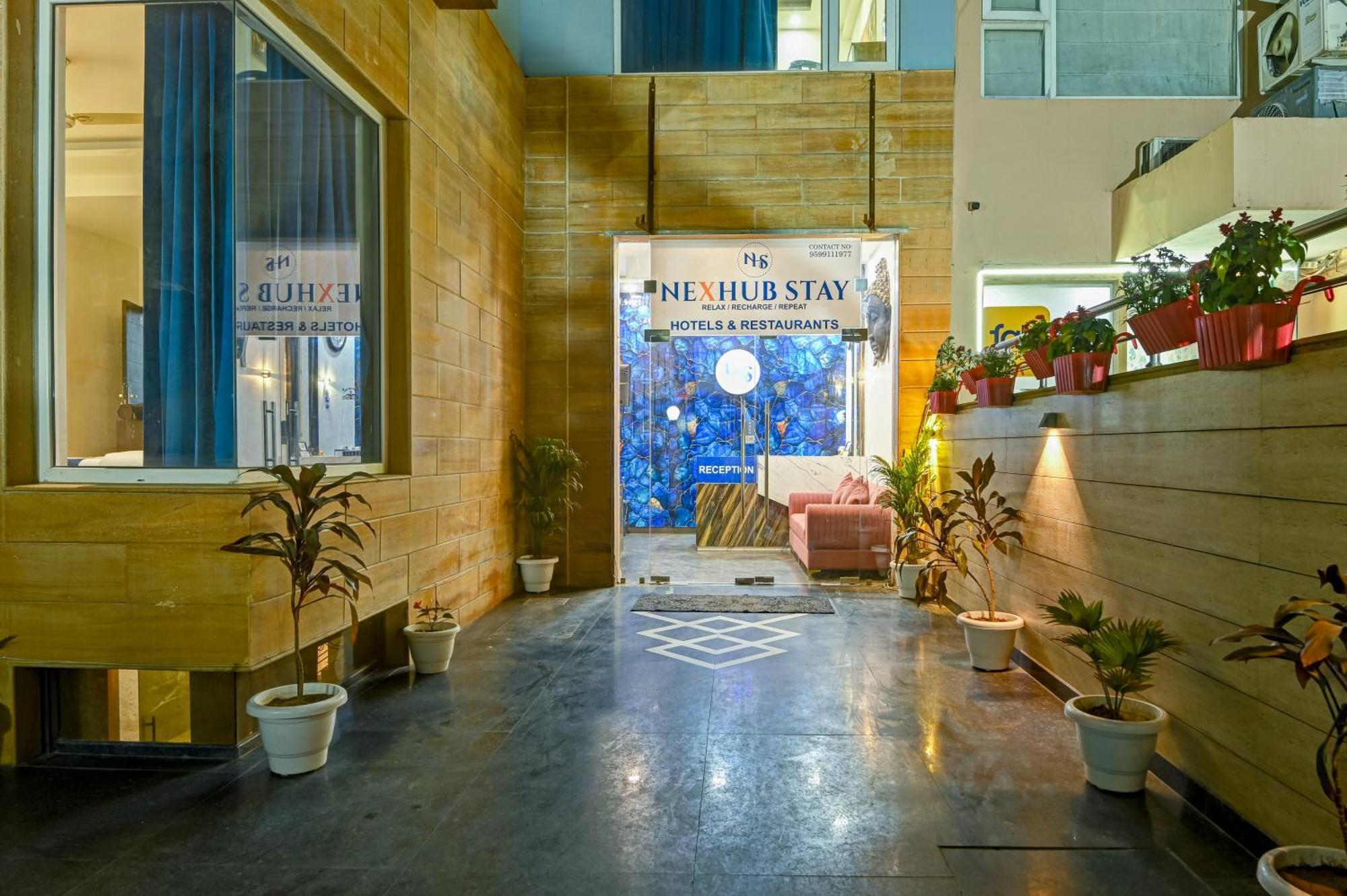 Nexhub - Unitech Cyber Park Hotel 3*