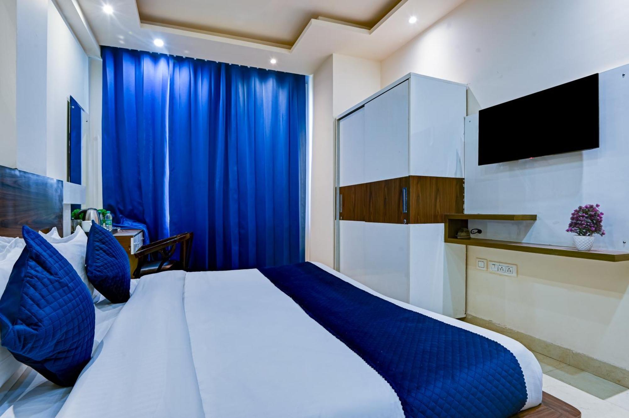 Nexhub - Unitech Cyber Park Hotel Gurgaon