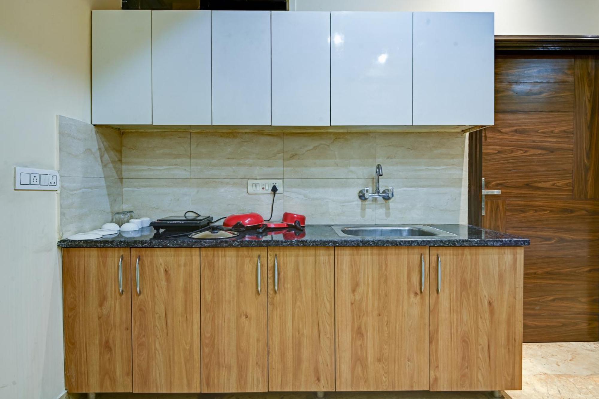 Hotel Nexhub - Unitech Cyber Park 3*
