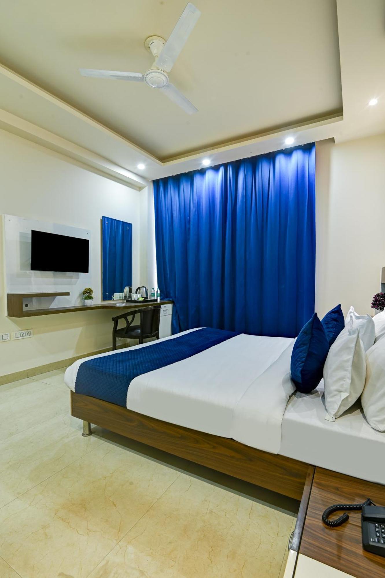 Nexhub - Unitech Cyber Park