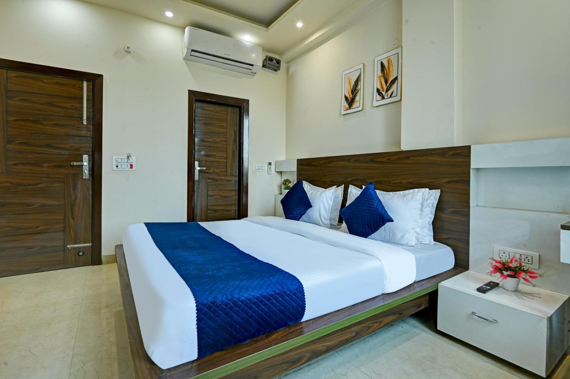 Nexhub - Unitech Cyber Park