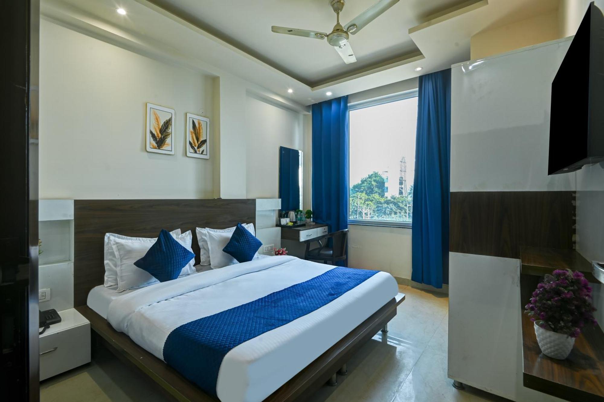 Hotel Nexhub - Unitech Cyber Park Gurgaon