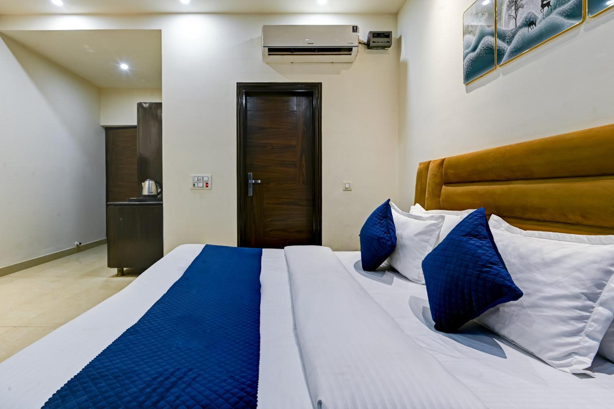 Nexhub - Unitech Cyber Park Hotel Gurgaon