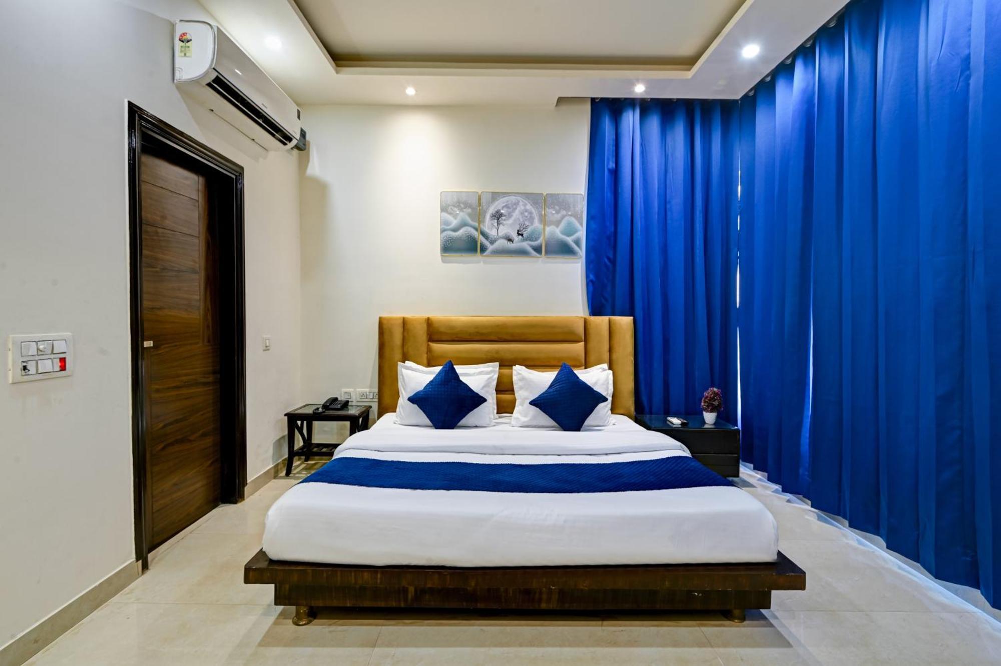 Nexhub - Unitech Cyber Park Hotel Gurgaon