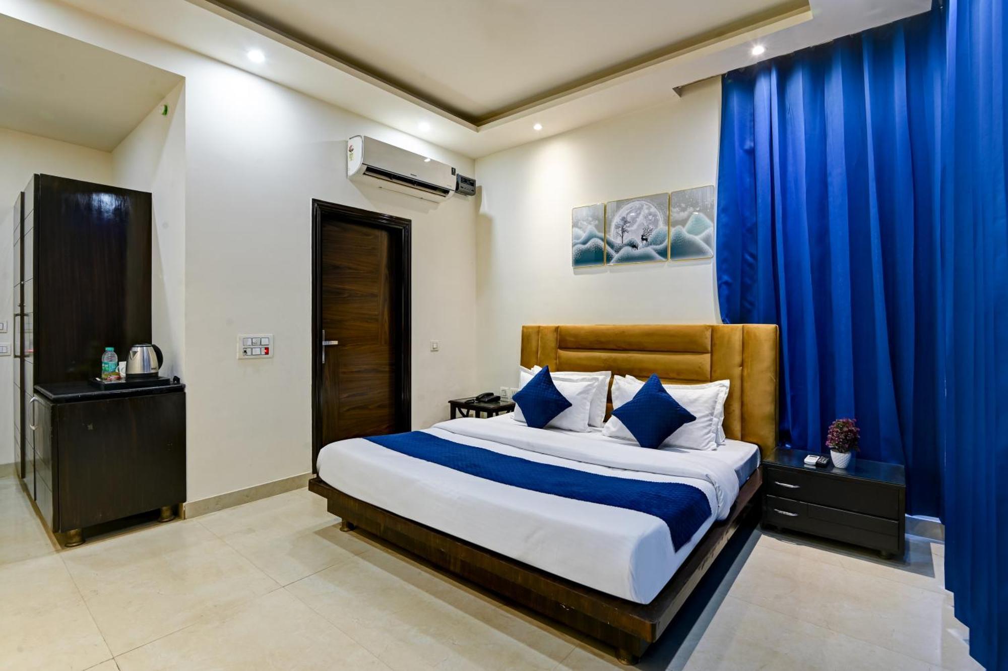 Nexhub - Unitech Cyber Park Hotel