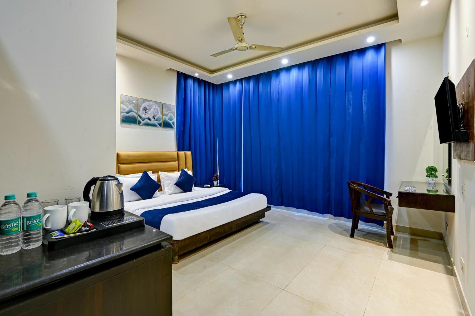 Hotel Nexhub - Unitech Cyber Park 3*