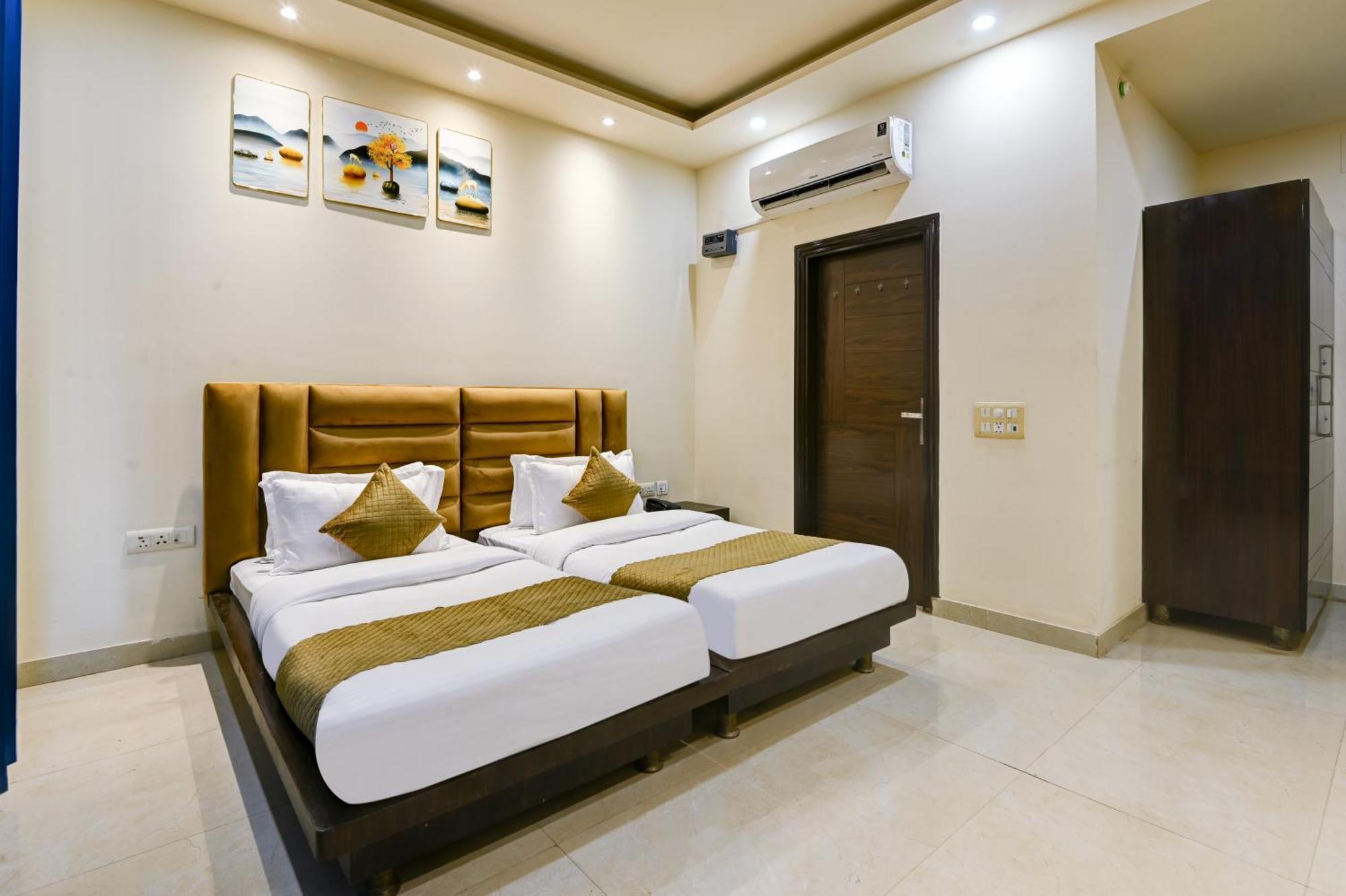 Hotel Nexhub - Unitech Cyber Park Gurgaon