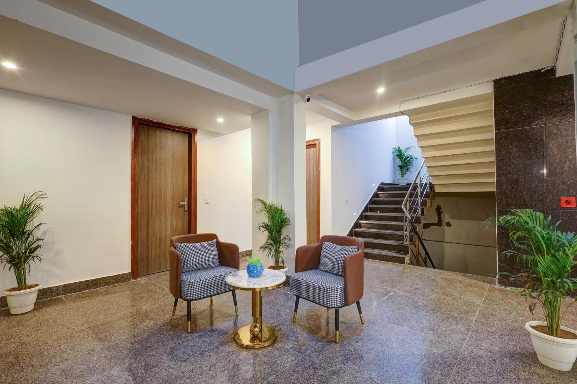 1bhk Opp Marriott - Huda Centre Gurgaon